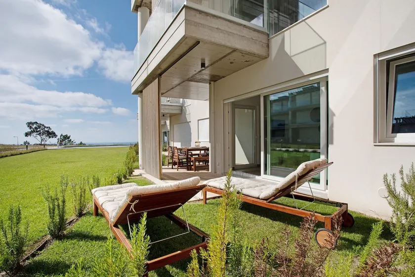 Ferienwohnung \"Luxury Boho Style Nazaré\" mit Meerblick, Gemeinschaftspool und WLAN - Image 1
