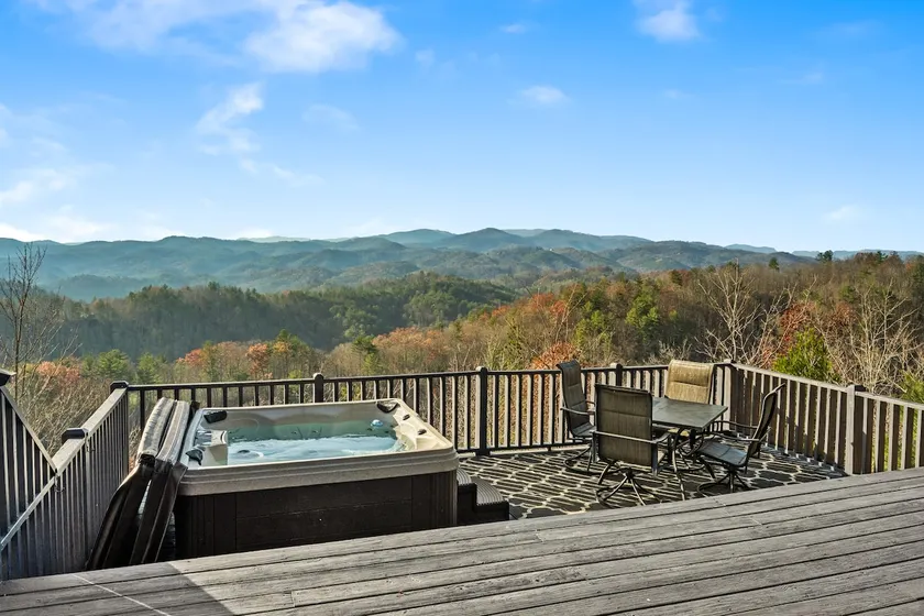 Hold your Horses: Mountain Cabin, Panoramic View, Hot Tub, WiFi, Fire Table - Image 1