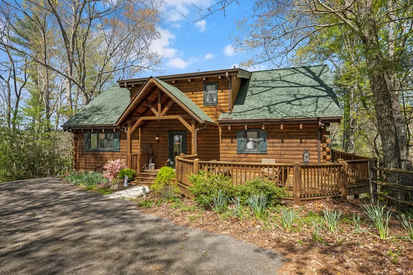 High Horse: Hot Tub, Fireplace, Pet-Friendly, Wifi - Image 1