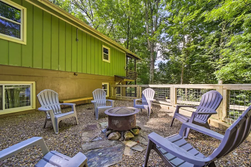 Charming Maggie Valley Getaway w/ Fire Pit! - Image 1