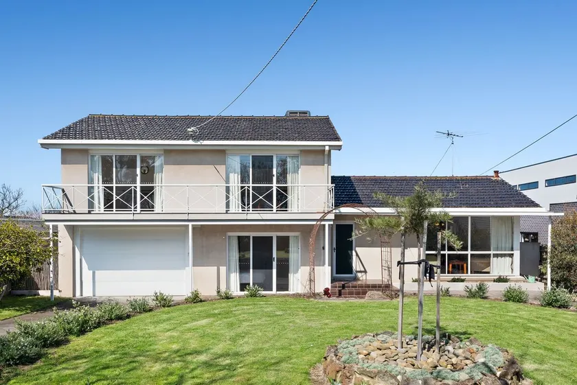 Beachside Retreat - Game of pool after the beach anyone? - Image 1