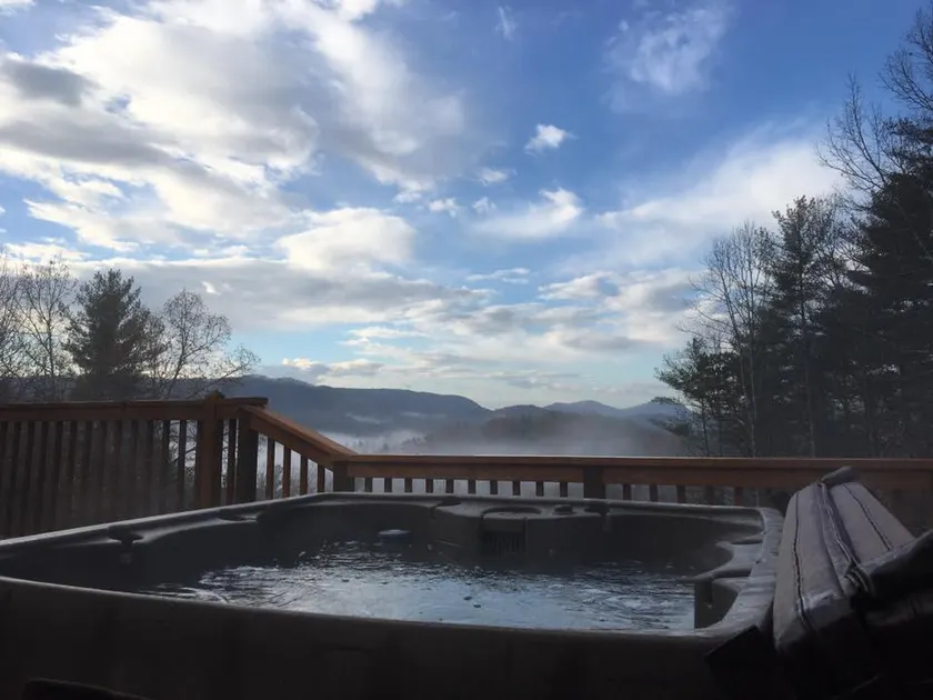 Three Daughters: Mountain Cabin,Pet-Friendly,Views,HotTub,Deck,WiFi - Image 1