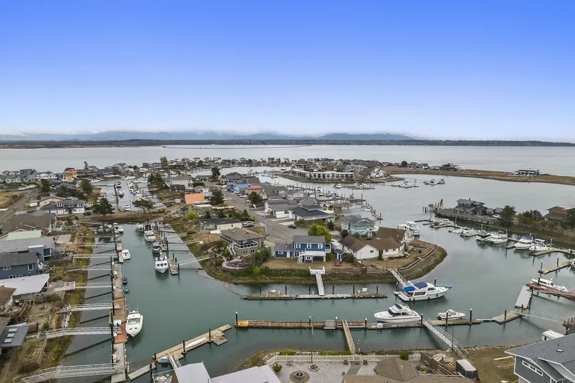 Matia Sandy Point Neptune Beach Private Dock - Image 1