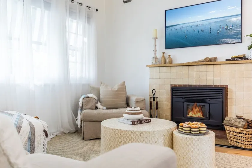 Casita 20 Tomaree Road great pet friendly property with WiFi and Air Conditioning - Image 1