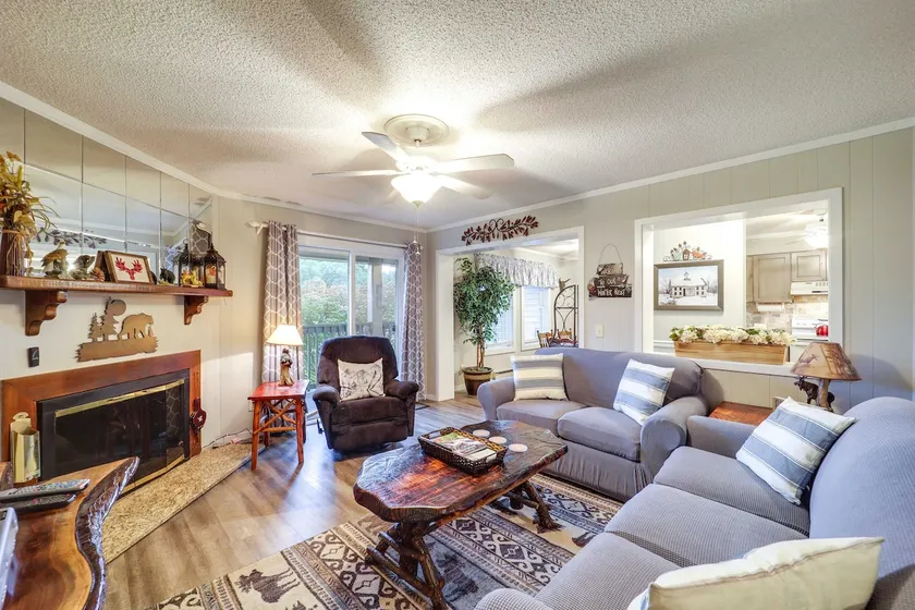 Hike, Golf & Ski: Beech Mtn Condo w/ Resort Perks! - Image 1