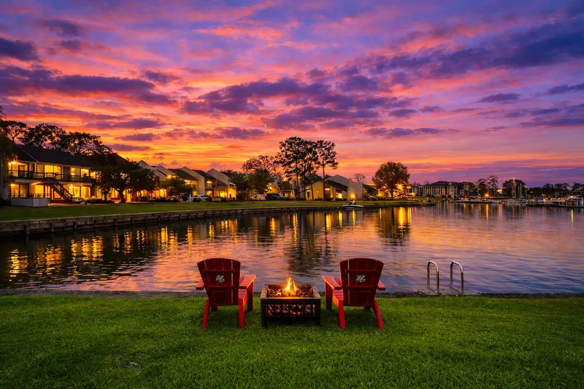 Serene Lakeside 2BR | Sunset Views & Relaxing Stay - Image 1