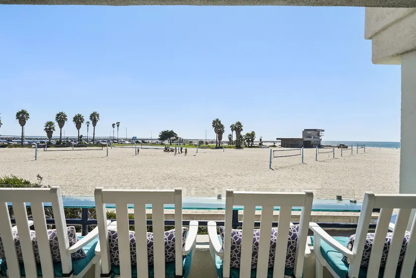 Oceanfront Condo with Front Patio, Gas Grill, Fire Pit - Prime Location!! - Image 1
