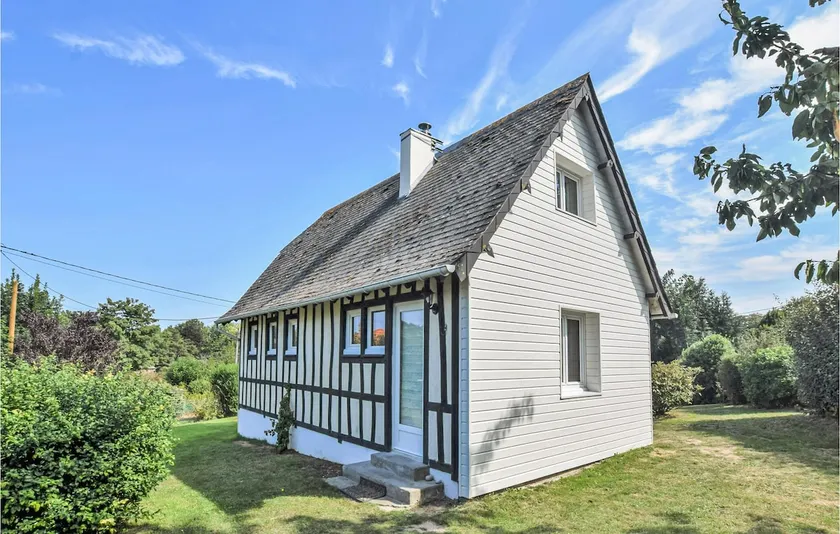 3 bedroom lovely home in Saint-Aubin-sur-Mer - Image 1