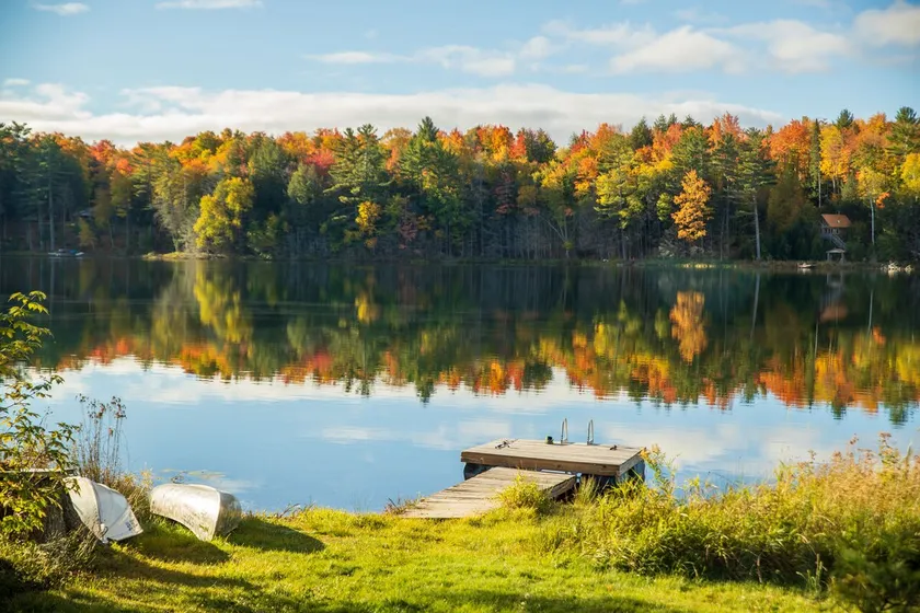 Town Lake Hideaway: Sun, Fun & Lakeside Bliss – Your Perfect Summer Escape! - Image 1