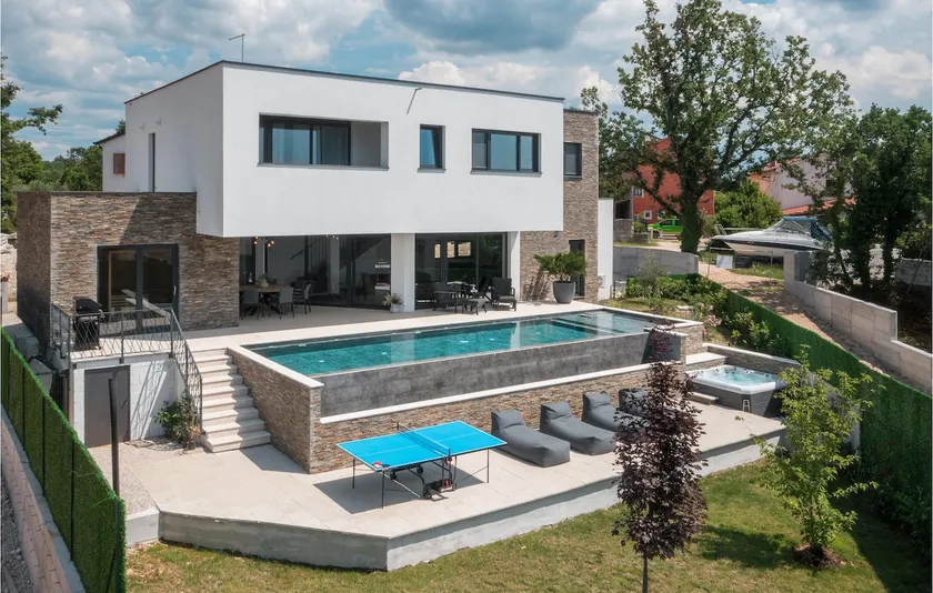 Beautiful Home In Buje With Sauna - Image 1