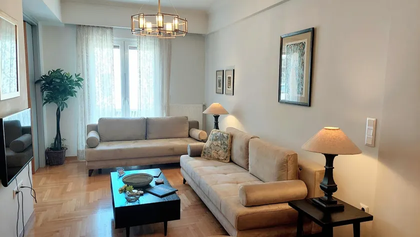 Elegant apartment in Acropolis - Image 1