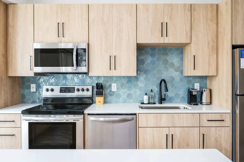 Kasa | Quiet 1 bedroom in Bryn Mawr | Minneapolis - Image 1