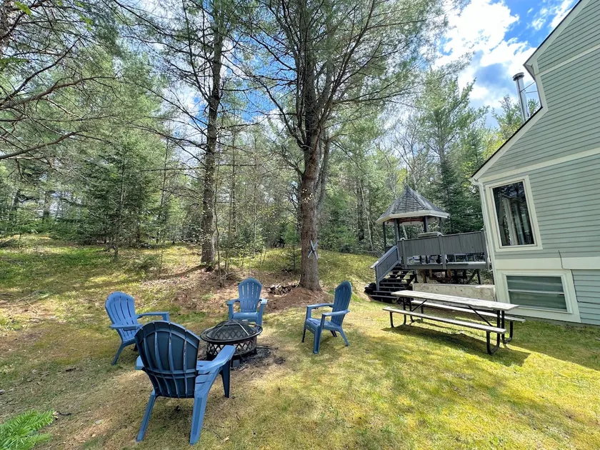 43TV peaceful retreat in the White Mountain, fireplace, fire pit, large yard, WiFi, AC! - Image 1