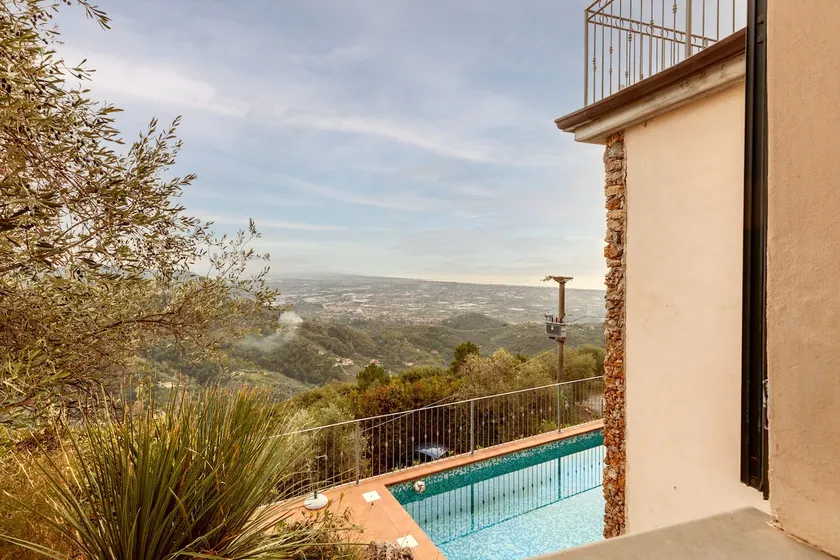 Villa „Martina“ mit Pool, Terrasse und haustierfreundlich - Image 1