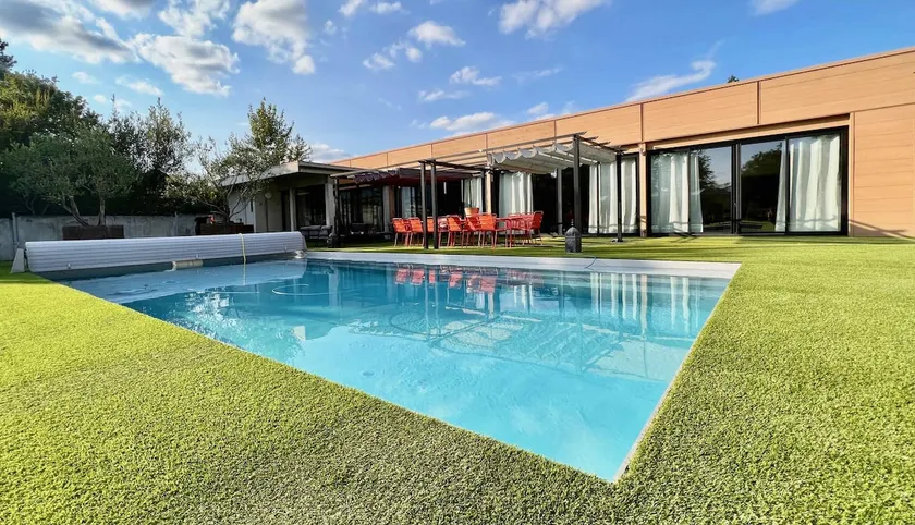 L'atelier Insolite - Piscine chauffée - Image 1