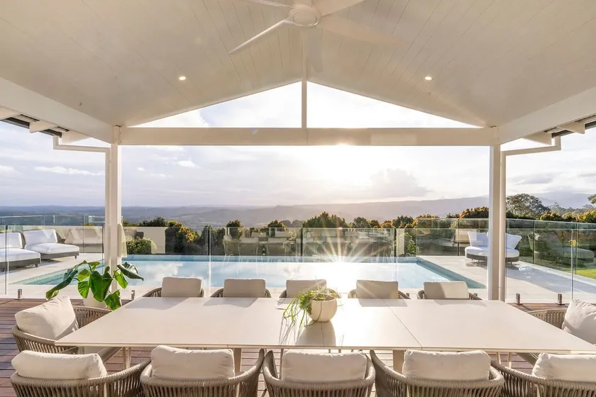 Miren Estate - lavish hinterland estate with pool - Image 1