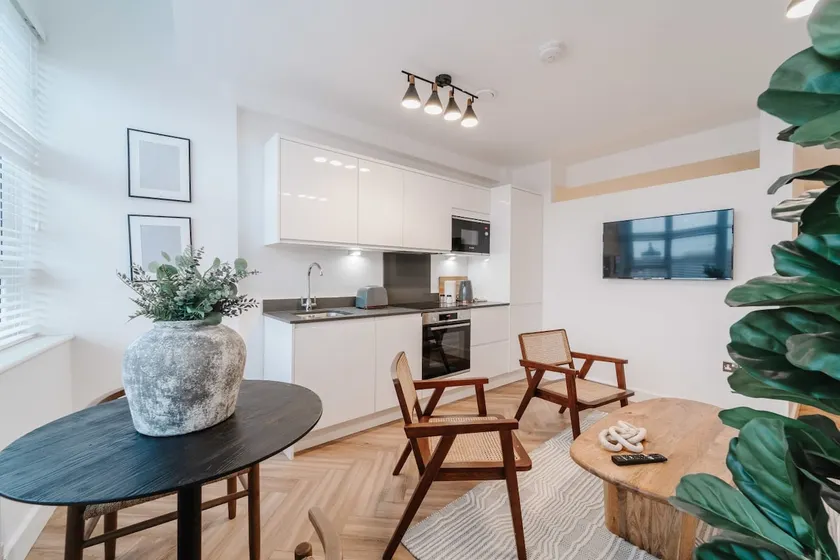 Central Chester Gem with Modern Amenities - Image 1