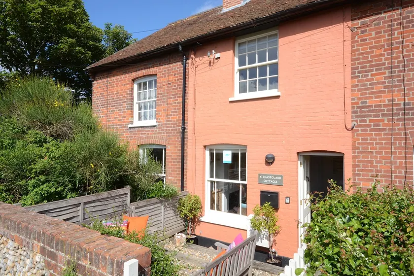 6 Coastguard Cottages, Aldeburgh - Image 1