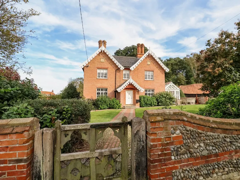 Church Farm Cottage, Dunwich - Image 1