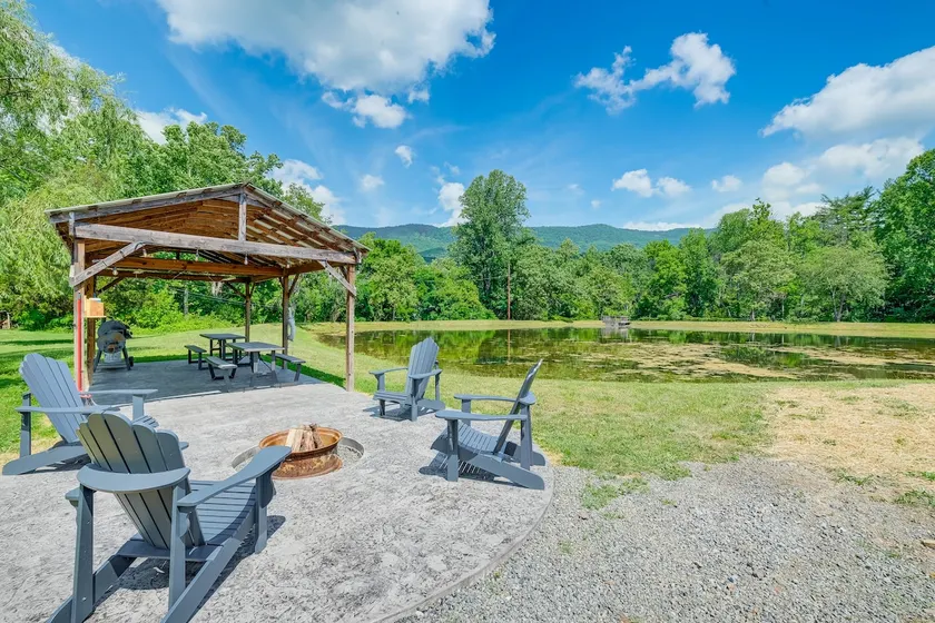 Mtn Views & Idyllic Setting! Clifton Forge Retreat - Image 1