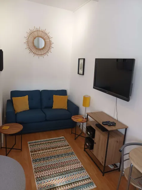 Charming 1-bed Southside Flat in Great Location - Image 1