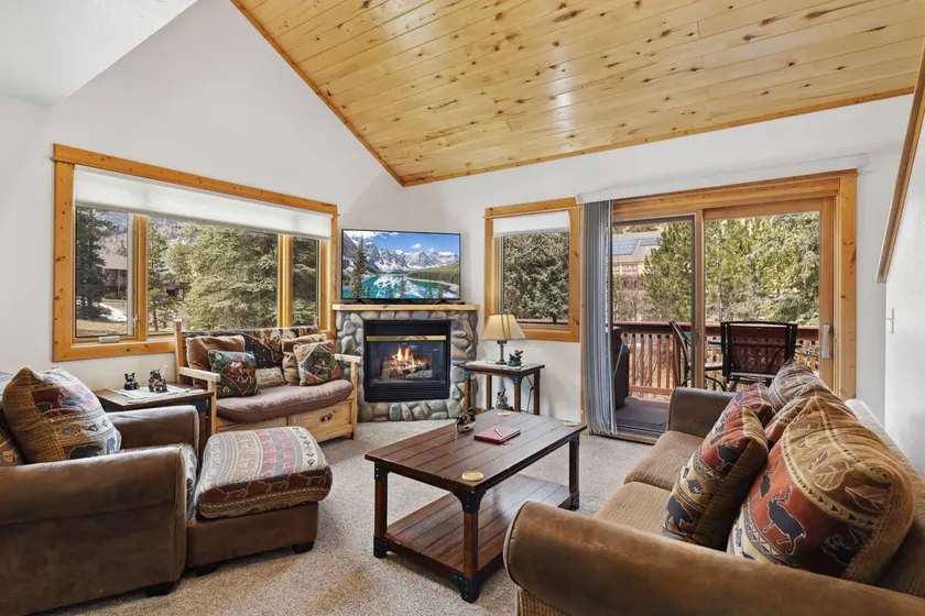 Fall River Retreat • Private Hot Tub - Image 1