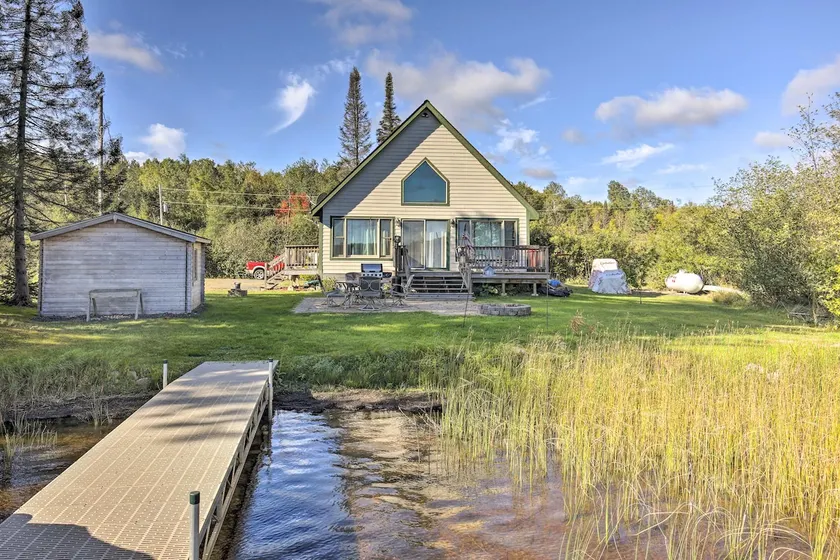 Hurley Lakefront Hideaway w/ Fire Pit & Dock! - Image 1