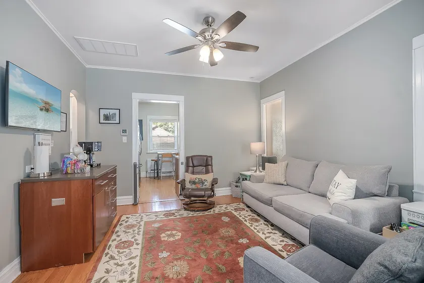 Gather in Spacious 3 Bedroom 2 Bath Retreat - Image 1