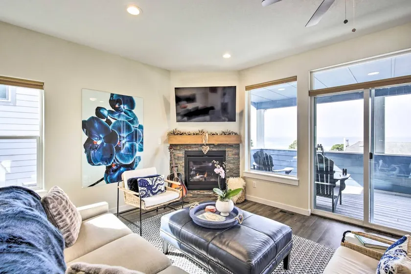 Hot Tub + Crab Cooker | Walk Harbor | Sleeps 6 - Image 1