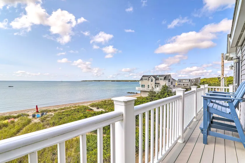 Private Beach! Oceanfront Escape in Mattapoisett - Image 1
