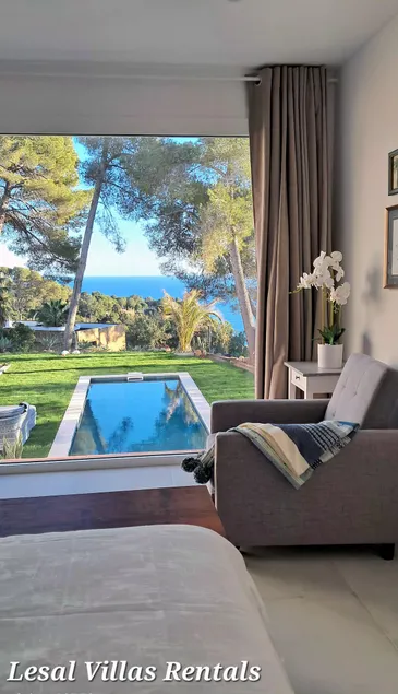 Private beach and saltwater pool residential - Image 1