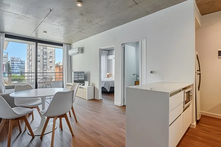 503 R A very bright 2-room apartment. - Image 1