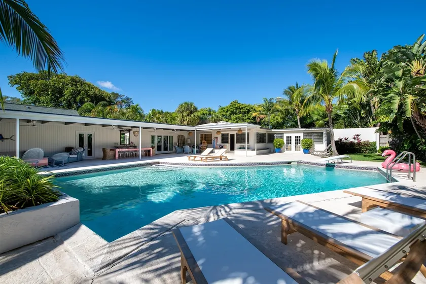The Grand Palm Château - Luxury Family Home Pool - Image 1
