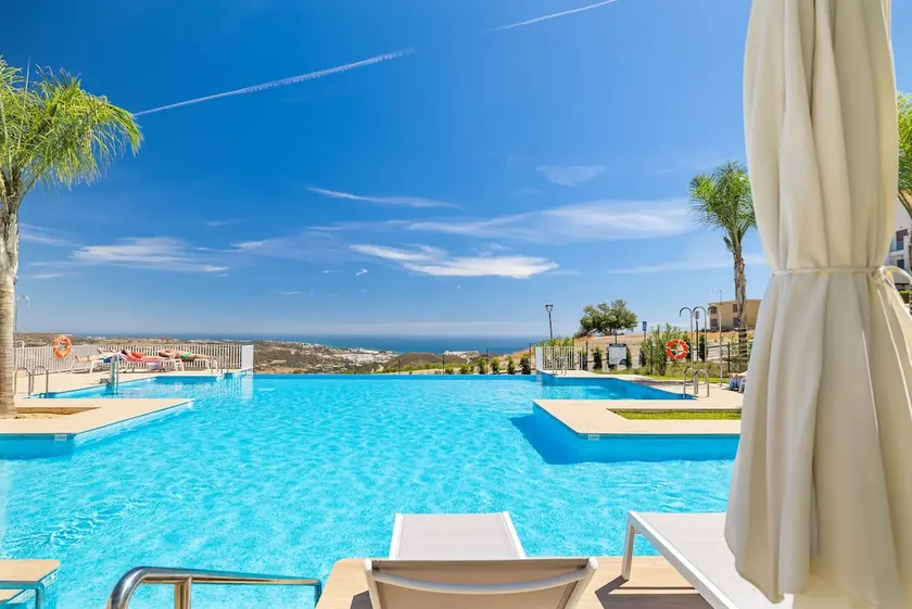 Modern 2 bedroom apartment in One Heights La Cala - Image 1
