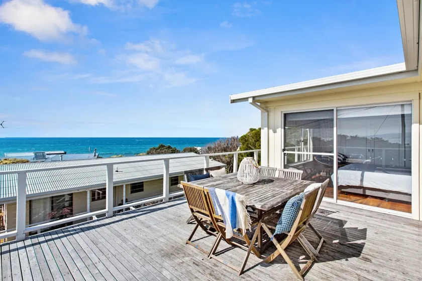 Marengo Beach House - Superb views, walk to beach - Image 1