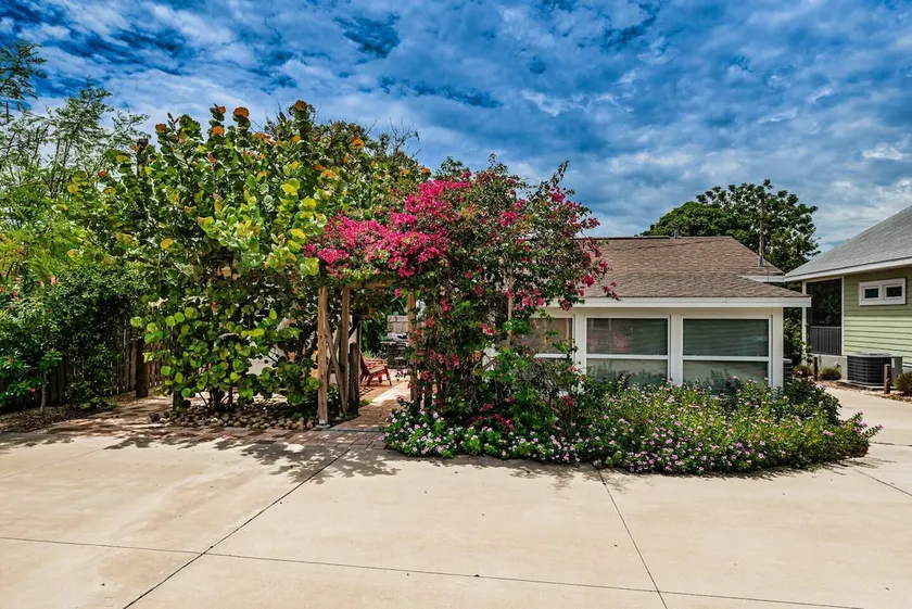 Charming Newly Reno 1 min to Downtown Dunedin - Image 1