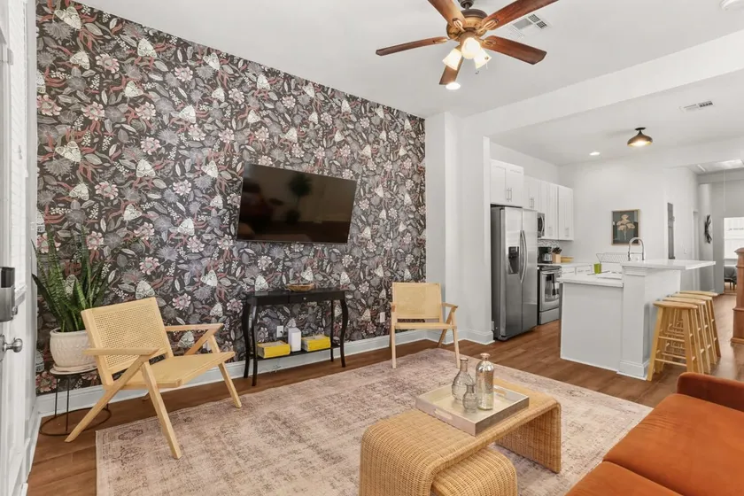 Garden District | Garage Parking |3 Beds+Workspace - Image 1