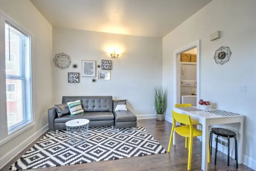 Bright 1 BR in the heart of Capitol Hill APT B - Image 1