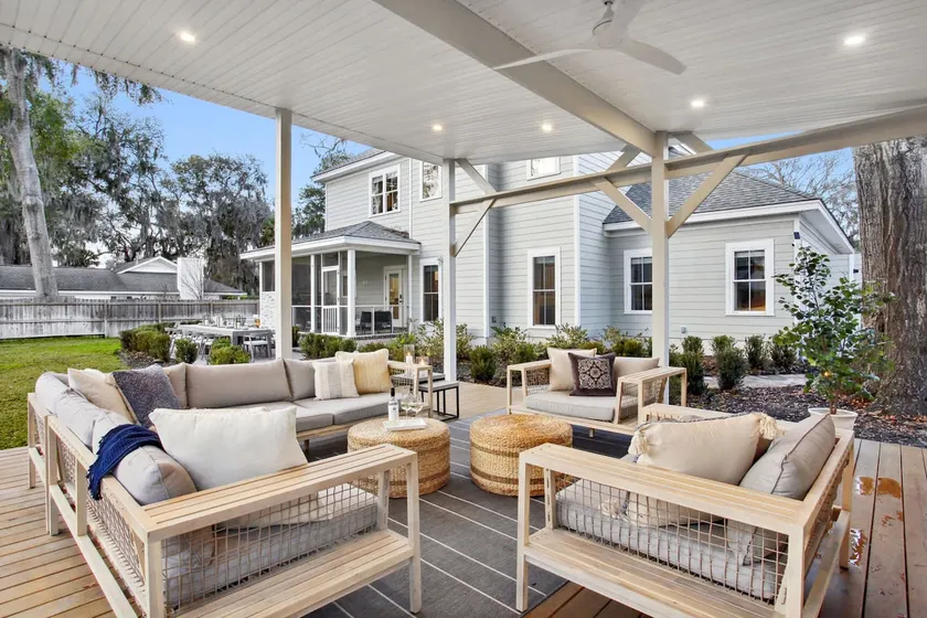 Sunlit Savannah Retreat, Hot Tub - Image 1
