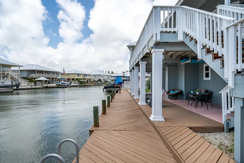 Edgewater Escape - Image 1