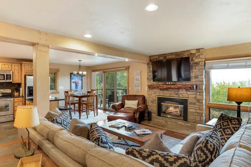 Gorgeous Steamboat Views! Winter Shuttle! Hot Tub & Sauna! - Image 1