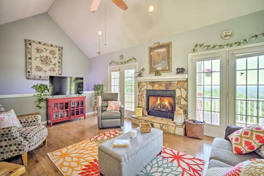 Eclectic Ranger Home w/ Mtn Views + Hot Tub! - Image 1