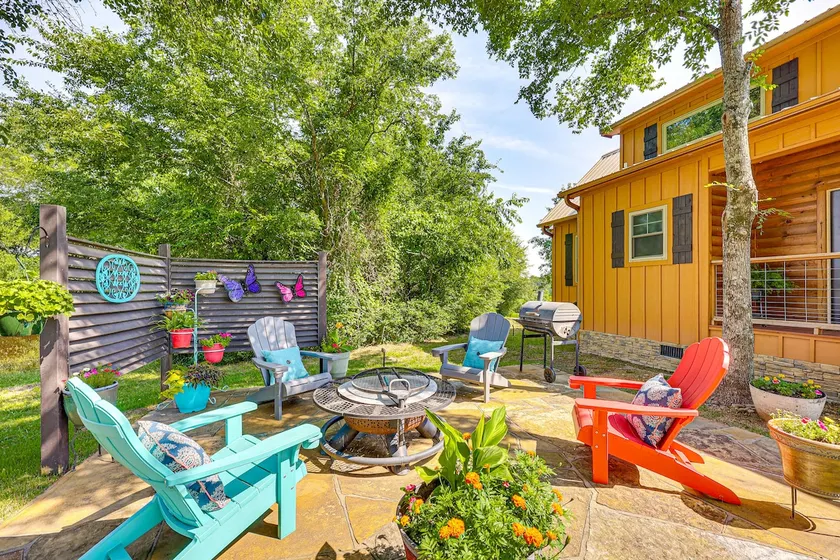 Secluded & Peaceful: 'Tree Top Cabin' w/ Loft - Image 1
