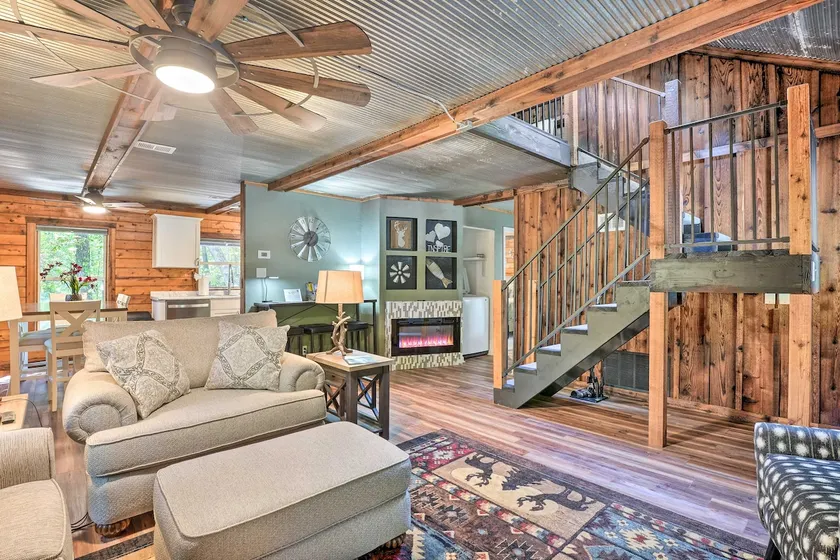 Secluded Table Rock Lake/Branson Cabin w/ Hot Tub! - Image 1