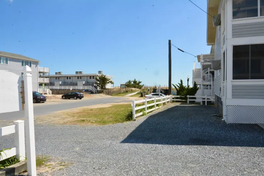 Ocean Block Dewey Beach 4BR Condo Sovepladser 10 trin til Beach Park & ​​Walk - Image 1
