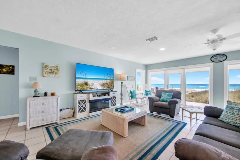 Belles Beach House - Image 1