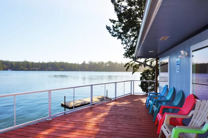New Listing! Adorable lakefront cabin, private dock, hot tub, gas grill, amazing views - Image 1