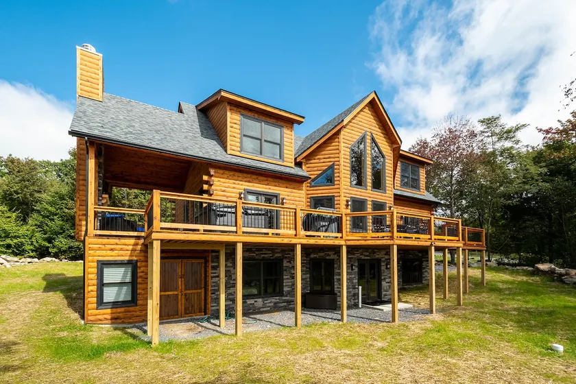 Sunshine Chalet - Image 1