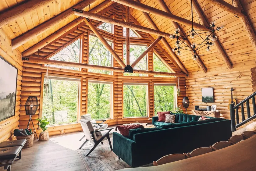 The Hillside Ohio, cabin, hot tub, pool, sleeps 20 - Image 1