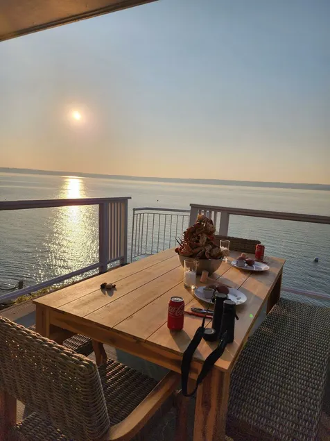 Warm Beach House Stanwood - Image 1
